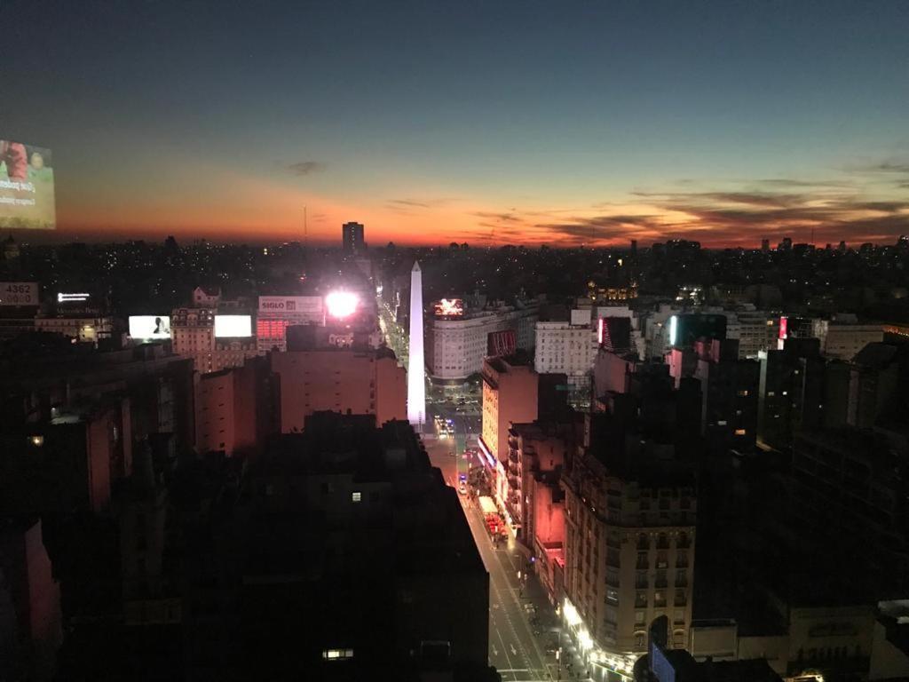 Que Mejor Vista Del Obelisco Piso A La Calle Corrientes Buenos Aires Kültér fotó